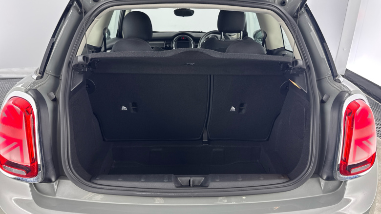 MINI Hatchback 2.0 Cooper S Classic II 3dr Petrol Hatchback